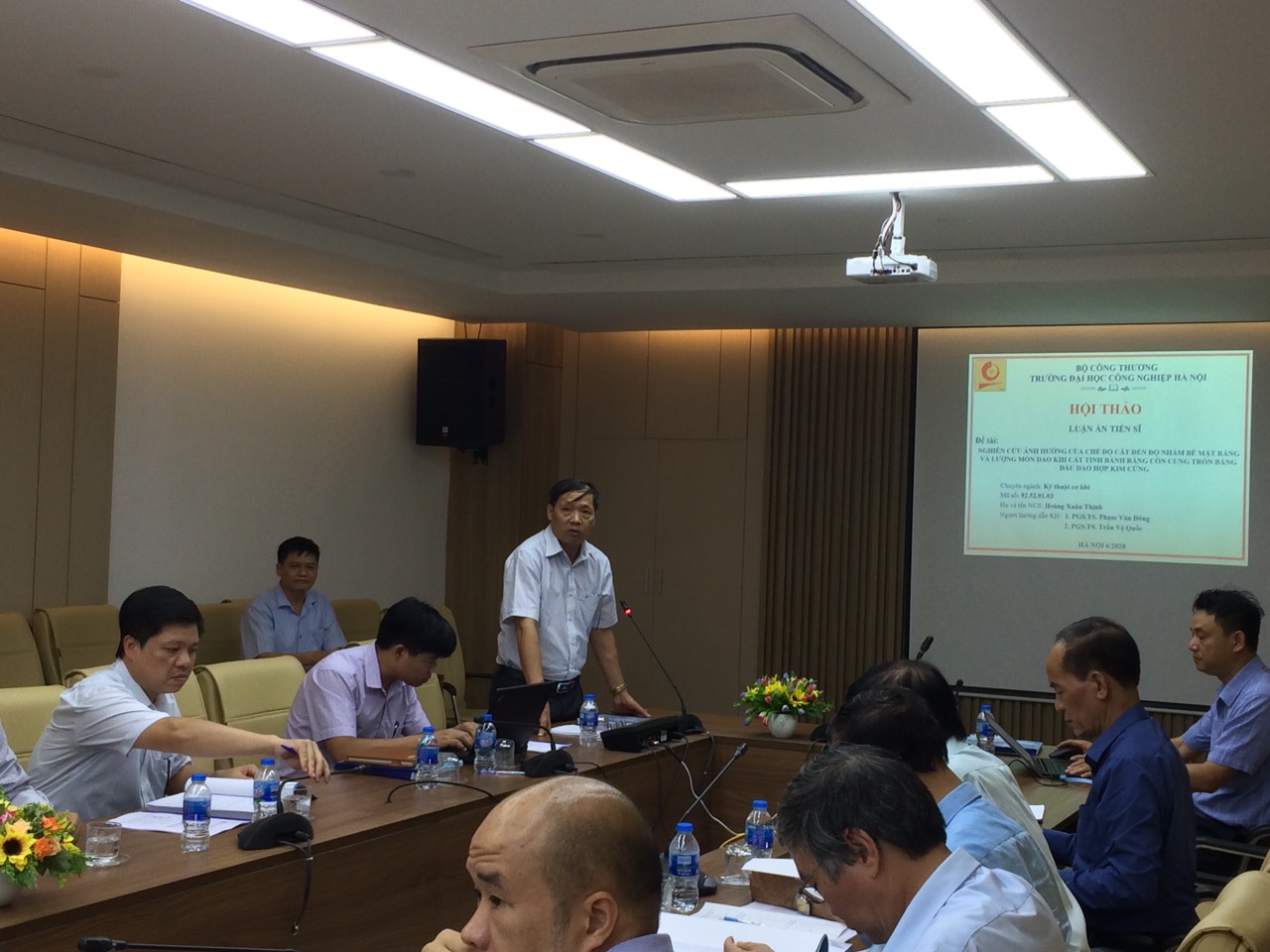 Tổ chức Hội thảo luận án tiến sĩ cho NCS Hoàng Xuân Thịnh, chuyên ngành Kỹ thuật cơ khí