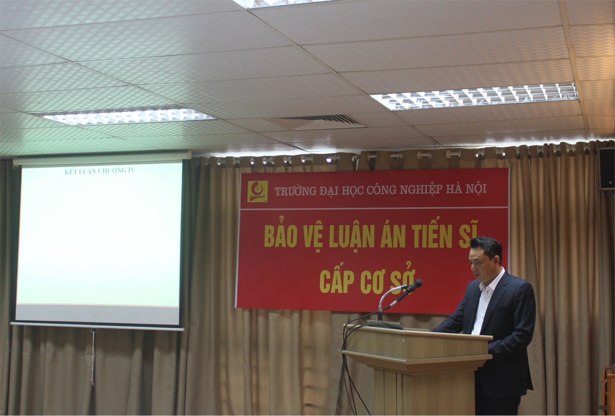 Tổ chức bảo vệ Luận án tiến sĩ cấp cơ sở cho NCS Hoàng Xuân Thịnh, ngành Kỹ thuật Cơ khí, mã số: 9520103.