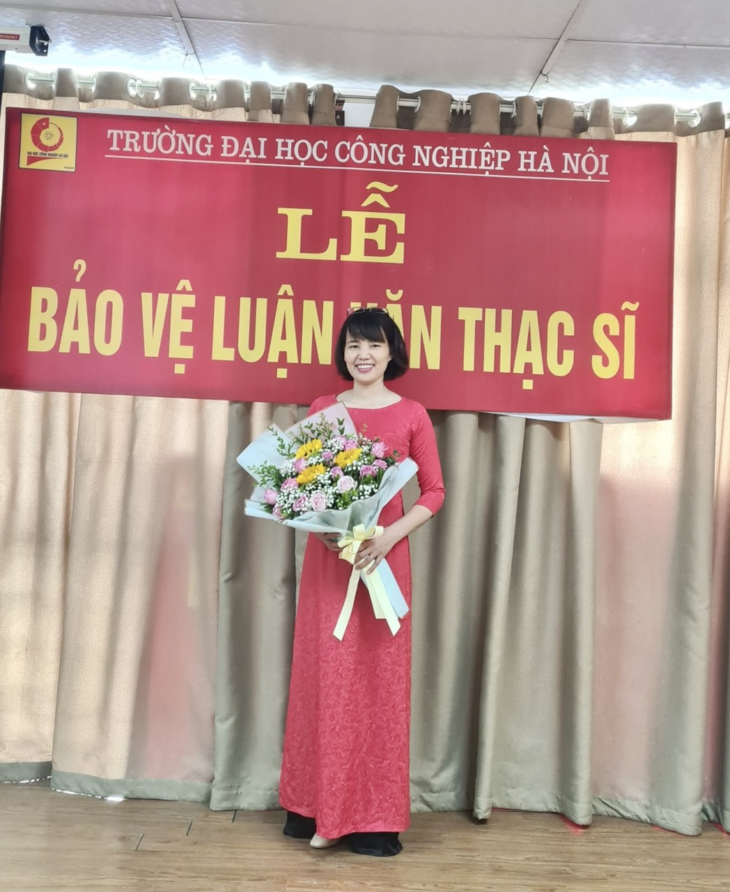 Tổ chức bảo vệ luận văn thạc sĩ ngành Kế toán cho học viên cao học Khóa 10 (2020-2022).