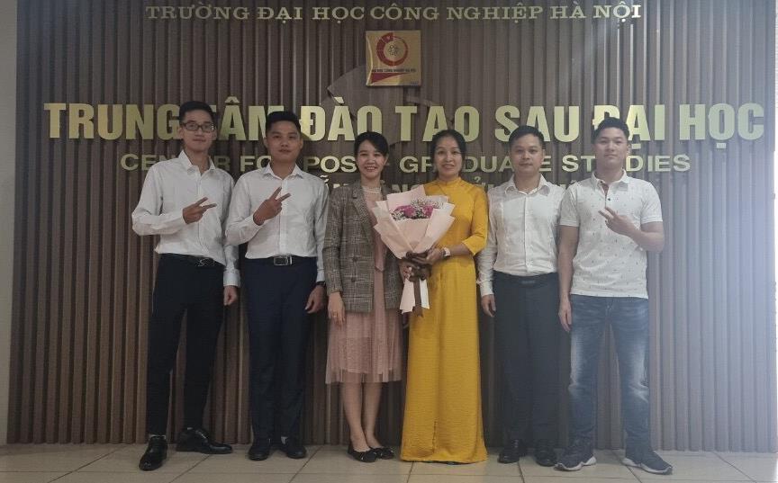 Tổ chức bảo vệ luận văn thạc sĩ cho học viên cao học ngành Kỹ thuật Điện tử - khóa 10 (2020-2022).