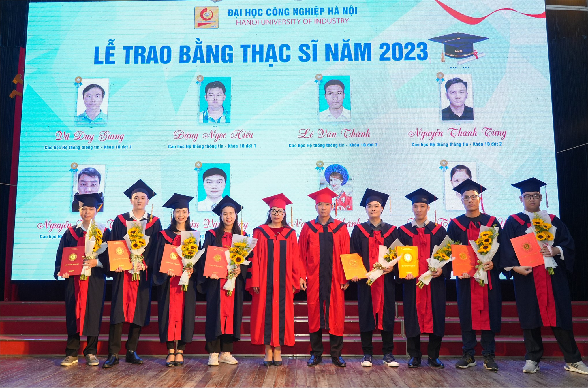 Lễ trao bằng tiến sĩ, thạc sĩ năm 2023: Khẳng định uy tín và chất lượng đào tạo trình độ Sau đại học của trường Đại học Công nghiệp Hà Nội.