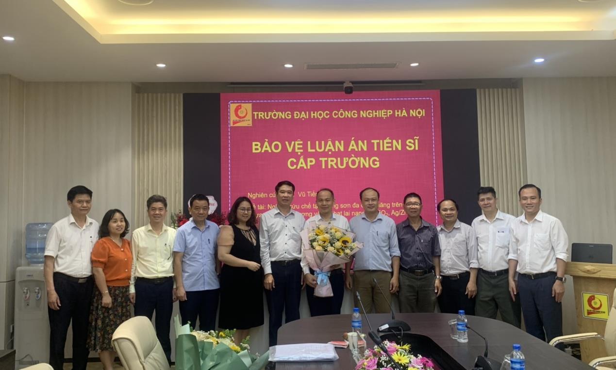 Trường Đại học Công nghiệp Hà Nội tổ chức bảo vệ luận án tiến sĩ cấp trường cho NCS Vũ Tiến Việt, chuyên ngành Kỹ thuật Hóa học.