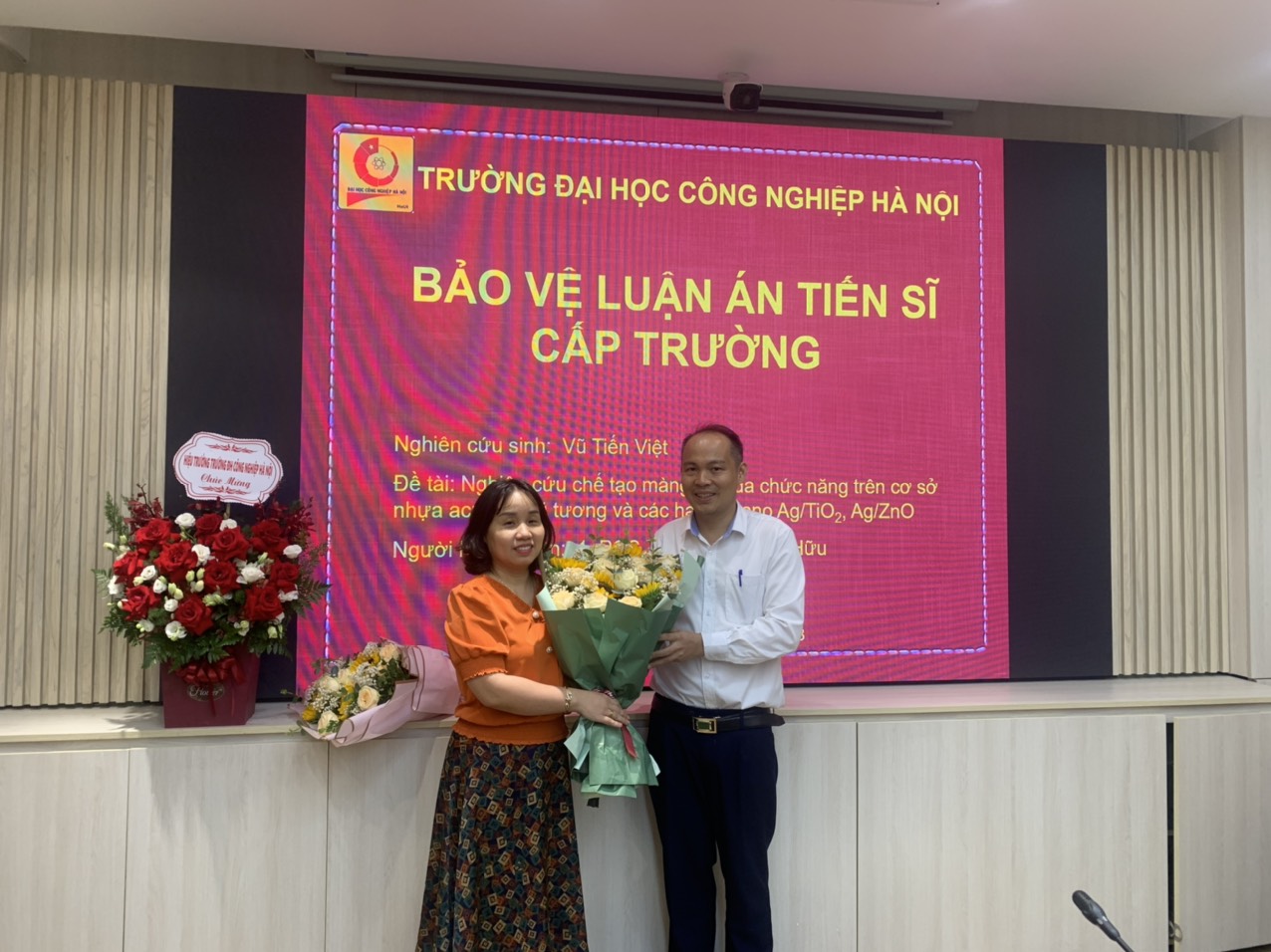Trường Đại học Công nghiệp Hà Nội tổ chức bảo vệ luận án tiến sĩ cấp trường cho NCS Vũ Tiến Việt, chuyên ngành Kỹ thuật Hóa học.