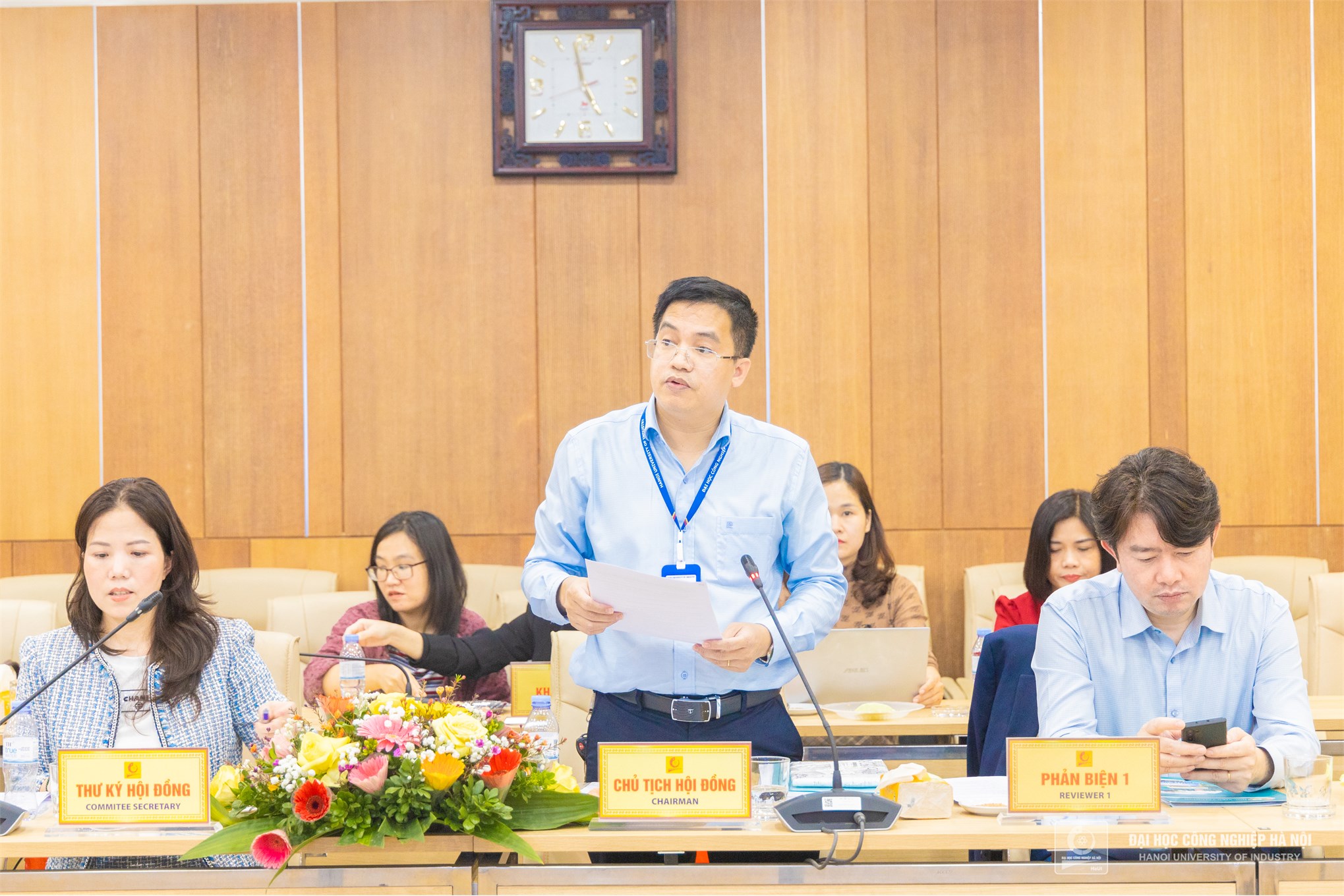 Chúc mừng NCS Nguyễn Thị Dự bảo vệ thành công luận án tiến sĩ cấp trường - chuyên ngành Kế toán.