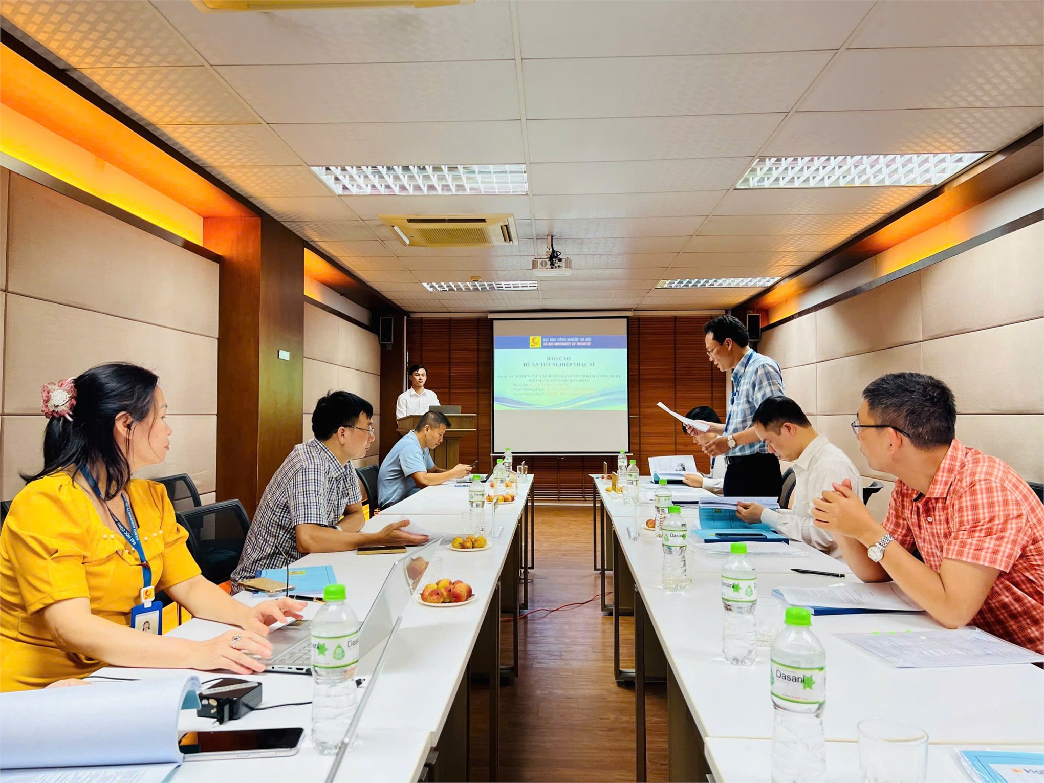 Chúc mừng học viên cao học ngành Kỹ thuật cơ khí khóa 13 bảo vệ thành công Đề án tốt nghiệp thạc sĩ