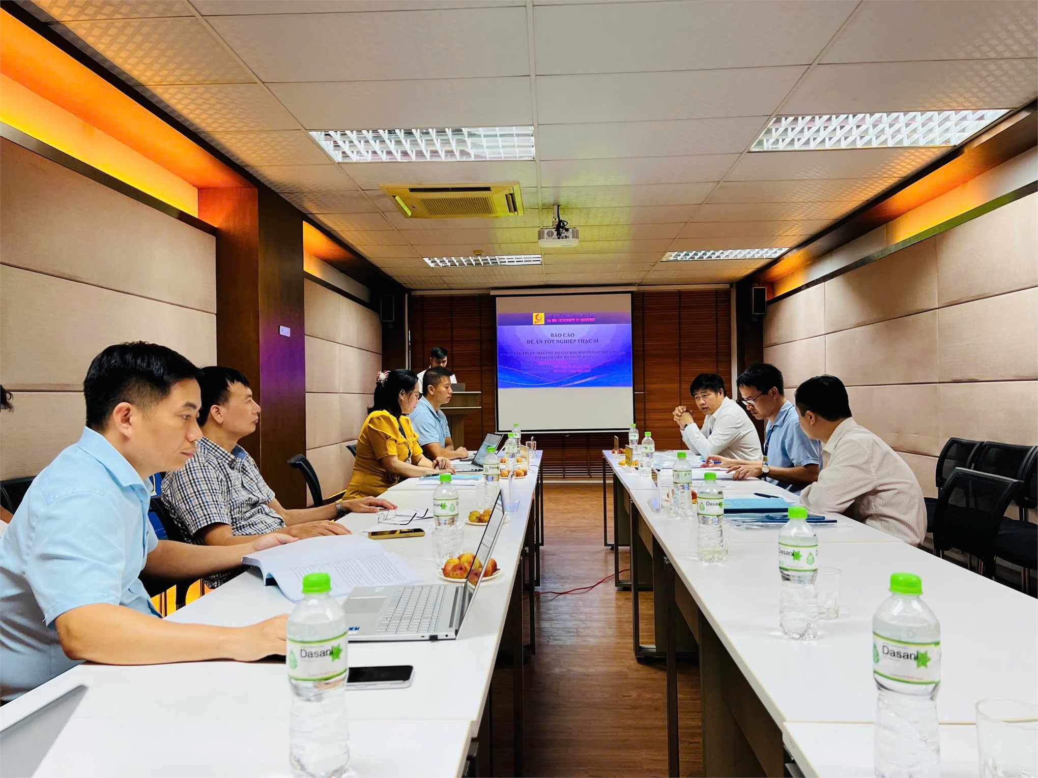 Chúc mừng học viên cao học ngành Kỹ thuật cơ khí khóa 13 bảo vệ thành công Đề án tốt nghiệp thạc sĩ