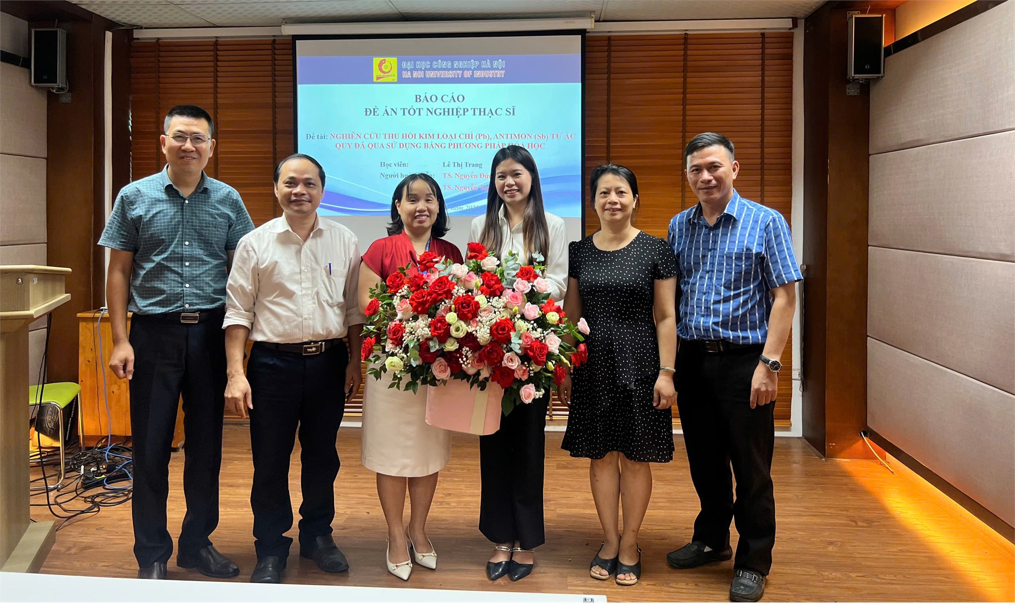 Trường Đại học Công nghiệp Hà Nội tổ chức lễ bảo vệ đề án tốt nghiệp cho học viên cao học ngành Kỹ thuật Hóa học