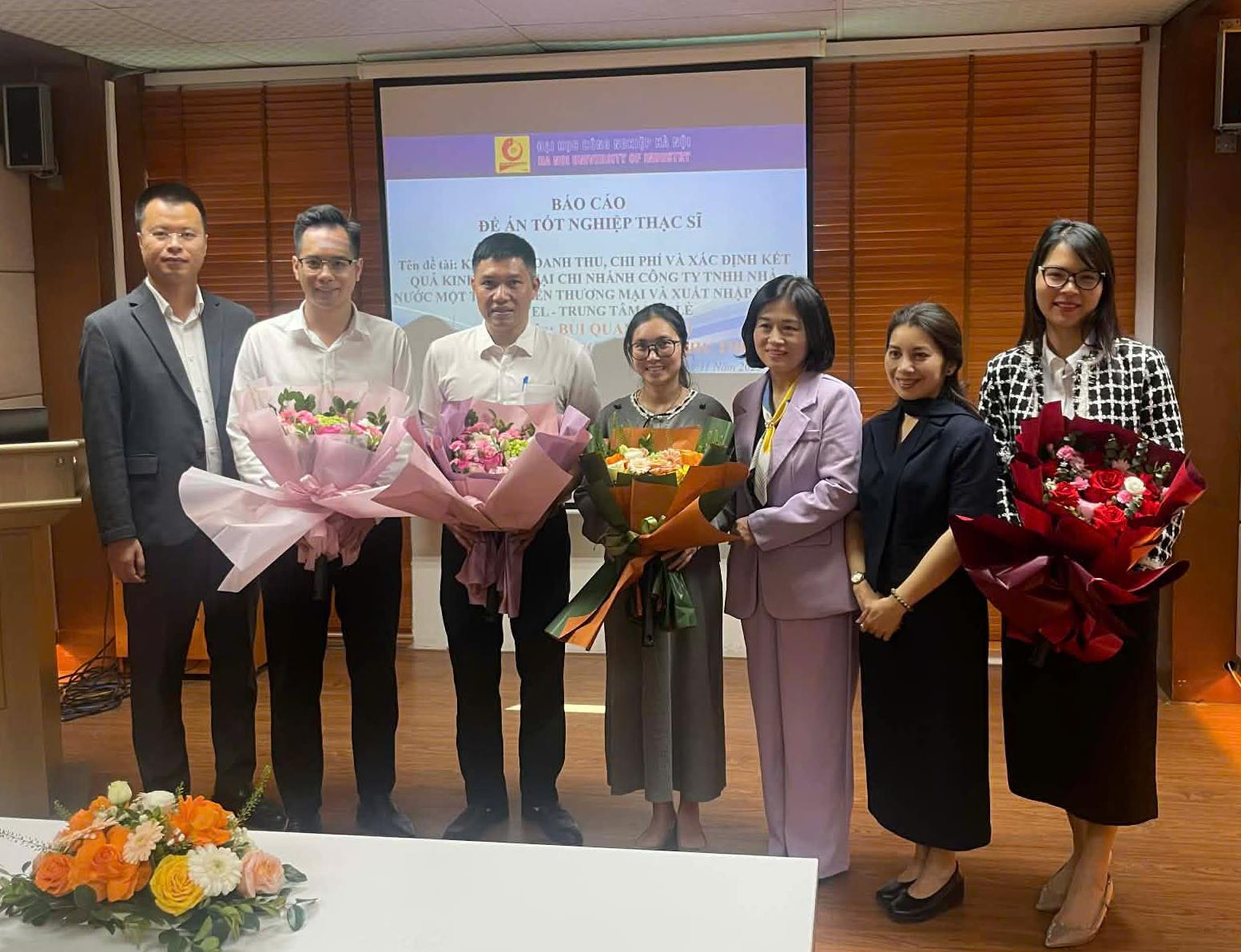 Tổ chức thành công Lễ bảo vệ đề án tốt nghiệp thạc sĩ ngành kế toán