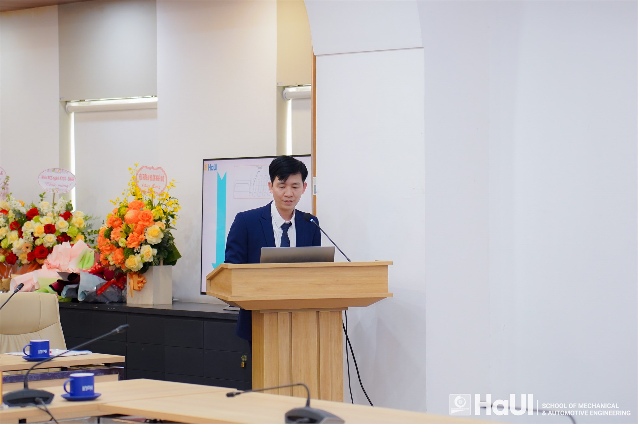 HaUI tổ chức thành công buổi bảo vệ luận án tiến sĩ cho NCS Nguyễn Hồng Tiến – Ngành Kỹ thuật cơ khí