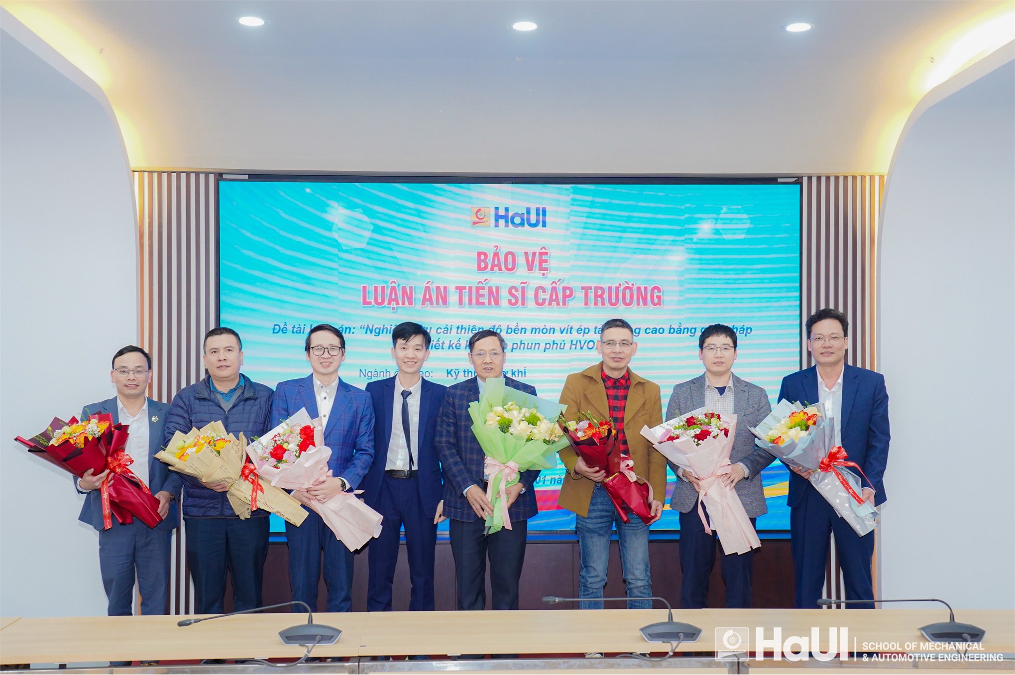 HaUI tổ chức thành công buổi bảo vệ luận án tiến sĩ cho NCS Nguyễn Hồng Tiến – Ngành Kỹ thuật cơ khí