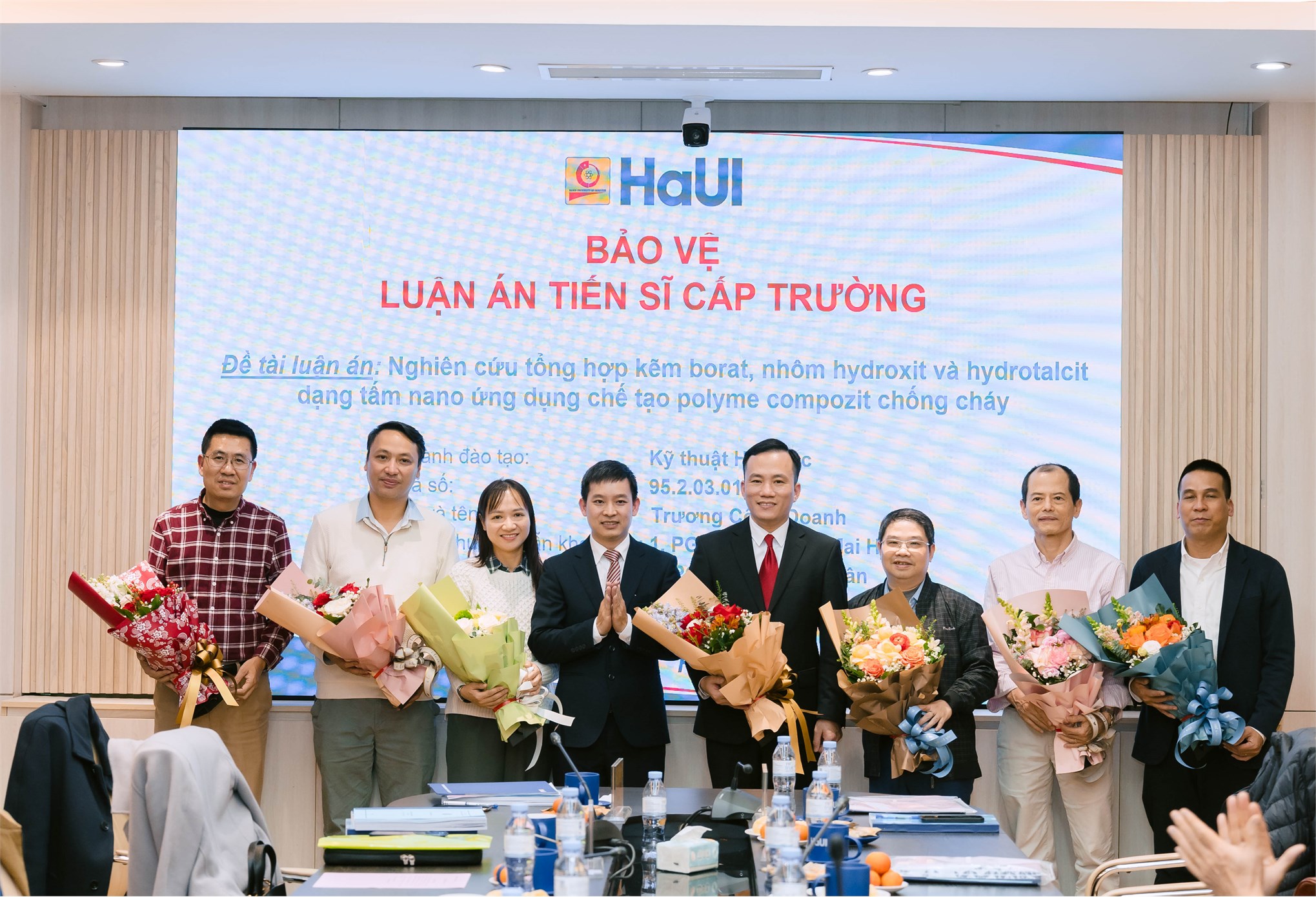 Chúc mừng NCS Trương Công Doanh bảo vệ thành công luận án tiến sĩ cấp Trường, Ngành Kỹ thuật hóa học