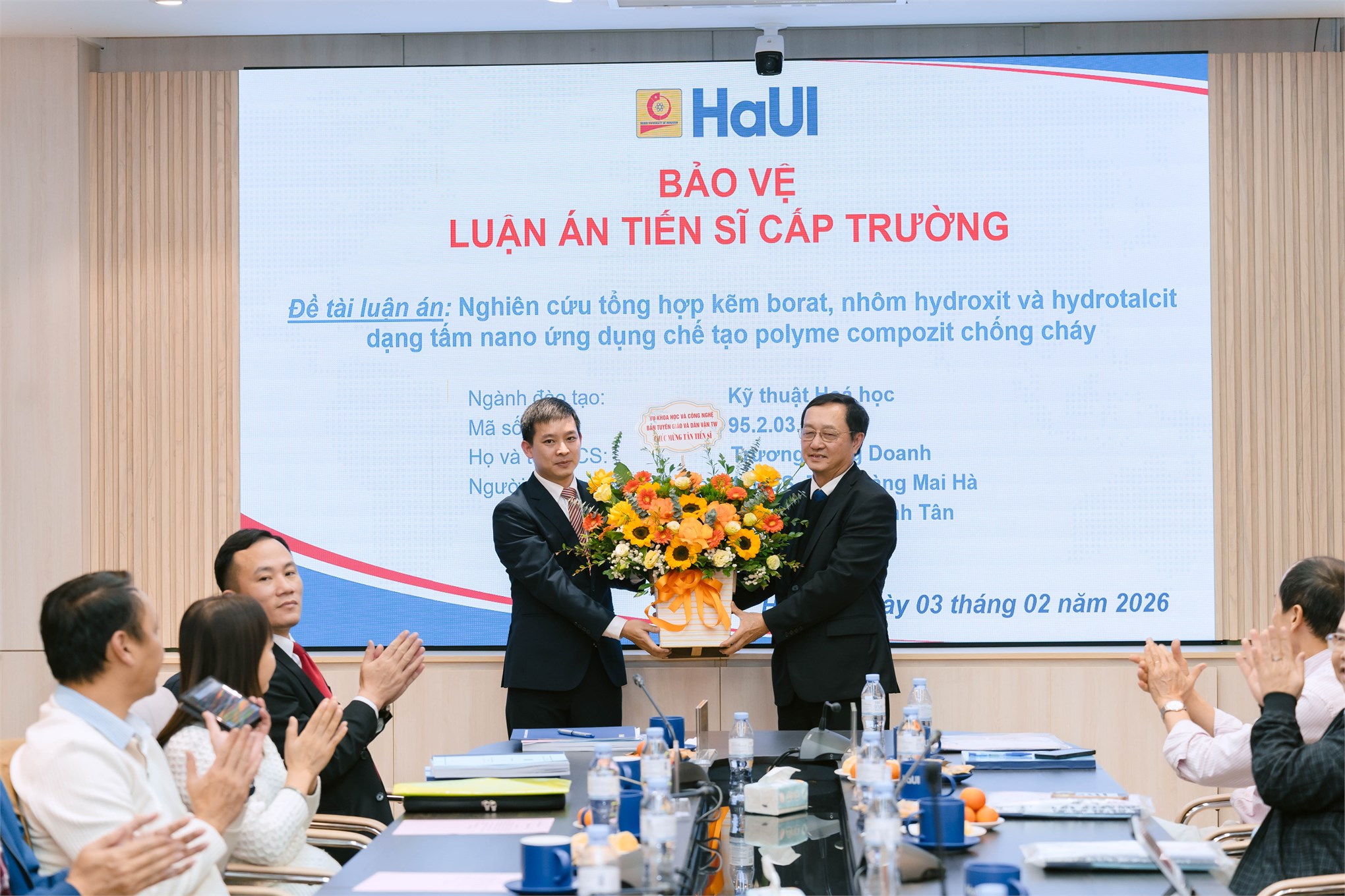 Chúc mừng NCS Trương Công Doanh bảo vệ thành công luận án tiến sĩ cấp Trường, Ngành Kỹ thuật hóa học