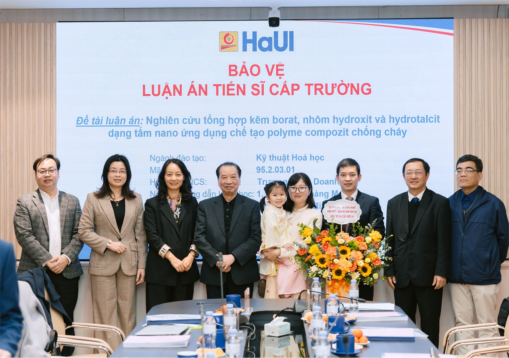 Chúc mừng NCS Trương Công Doanh bảo vệ thành công luận án tiến sĩ cấp Trường, Ngành Kỹ thuật hóa học